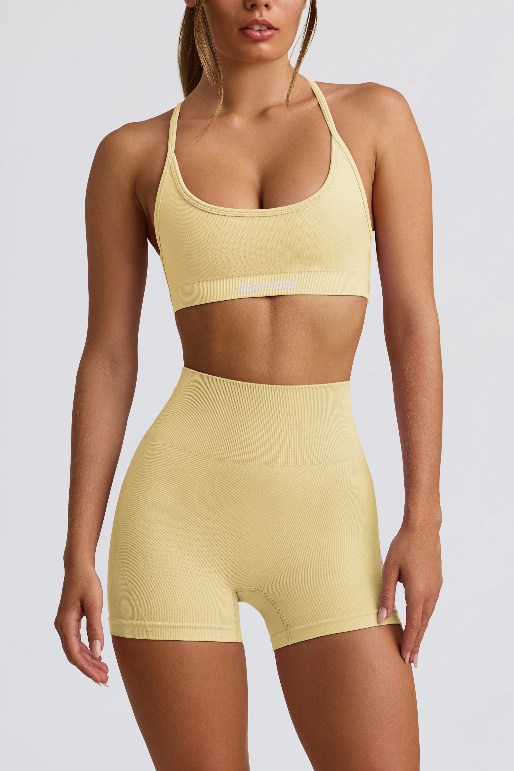 Super Sculpt Seamless Backless Sports Bra in Butter