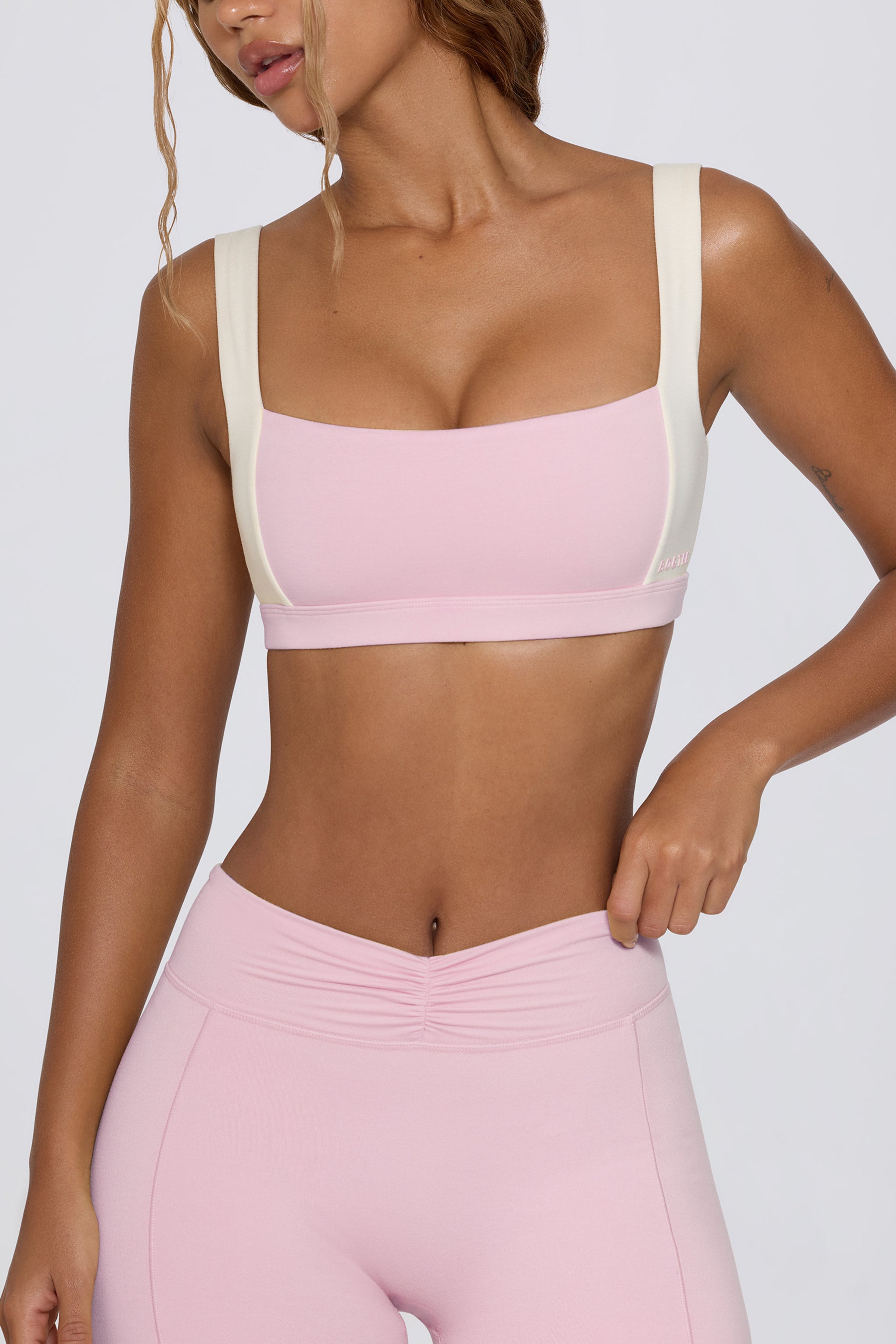Contrast Sports Bra in Bloom