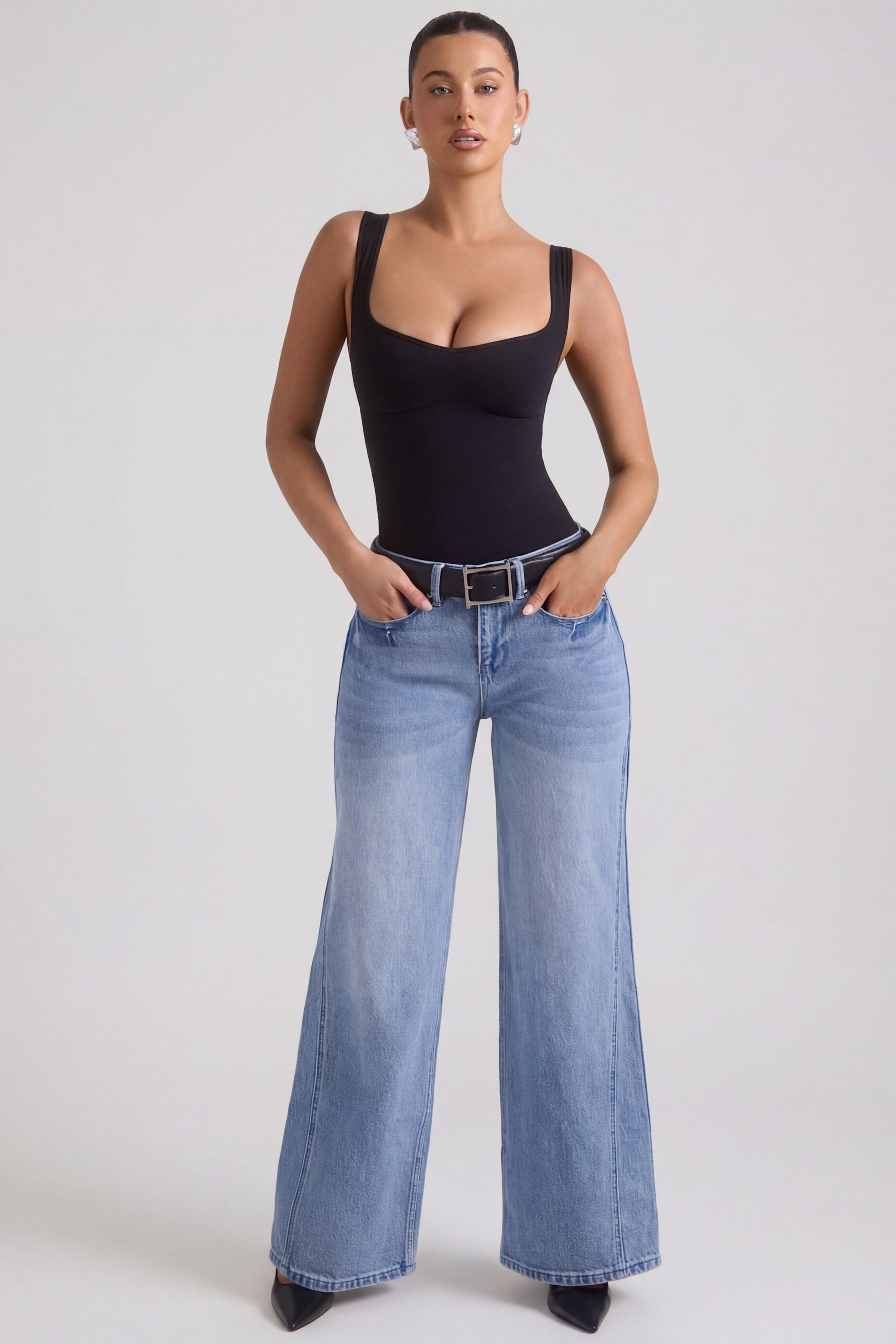 Low-Rise Wide-Leg Jeans in Vintage Wash